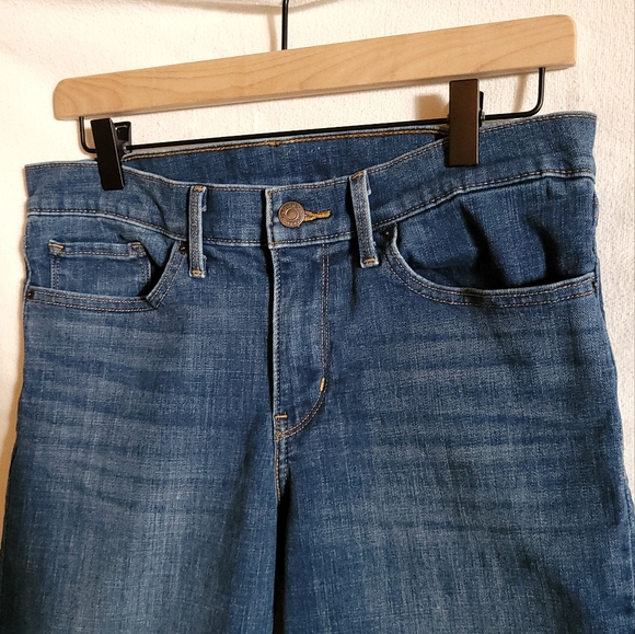 Levi's Bermuda Jean Shorts with Rolled Cuff, size 30 - Picture 3 of 9